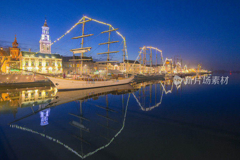 荷兰Kampen Overijssel的夜景